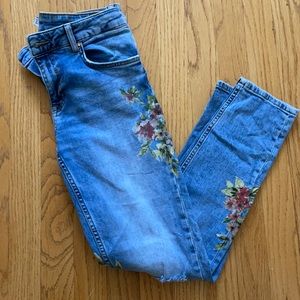 Painted distressed Skinny jean